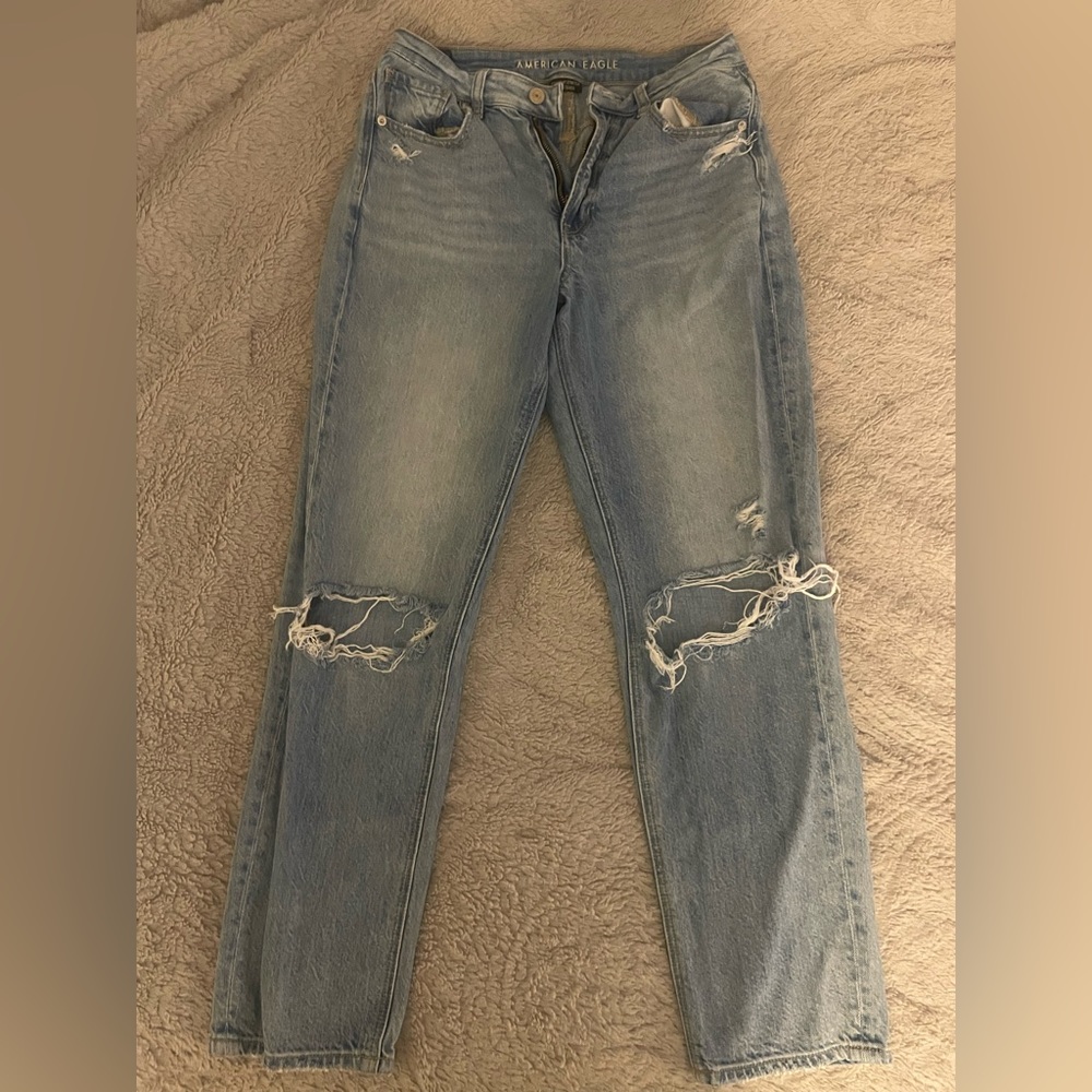American Eagle Outfitters ripped mom jeans